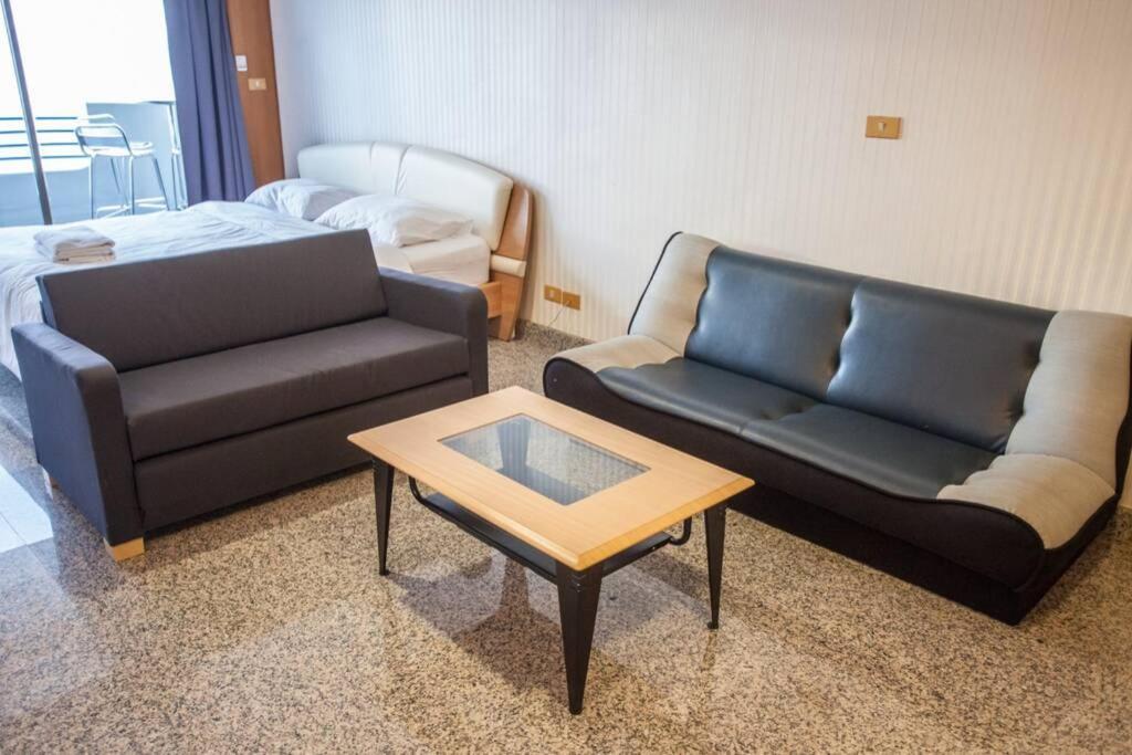 พัทยา พาราไดซ์ บีช รีสอร์ต  Apartment นาจอมเทียน ภายนอก รูปภาพ
